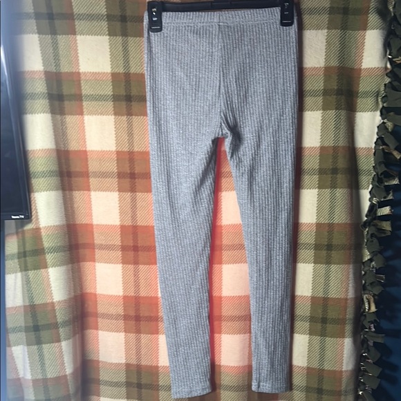 Gray Ribbed Leggings - Picture 3 of 3